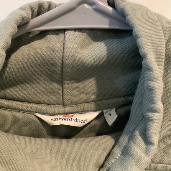 Vineyard Vines pullover - Picture 4 of 4